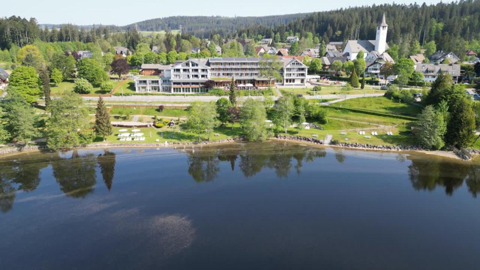 Brugger'S Hotelpark Am See ティティゼー・ノイシュタット エクステリア 写真